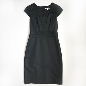 Black Cap Sleeve V-Neck Wear-to-Work Sheath Dress